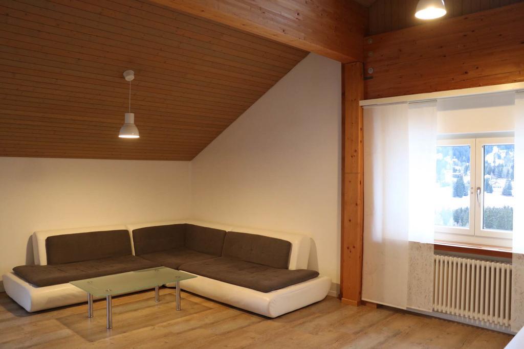 Apartment mit Balkon